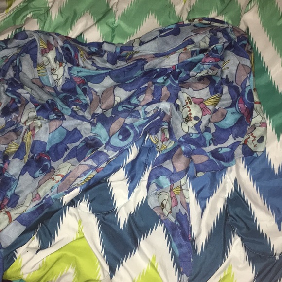 Scarf - Picture 1 of 2